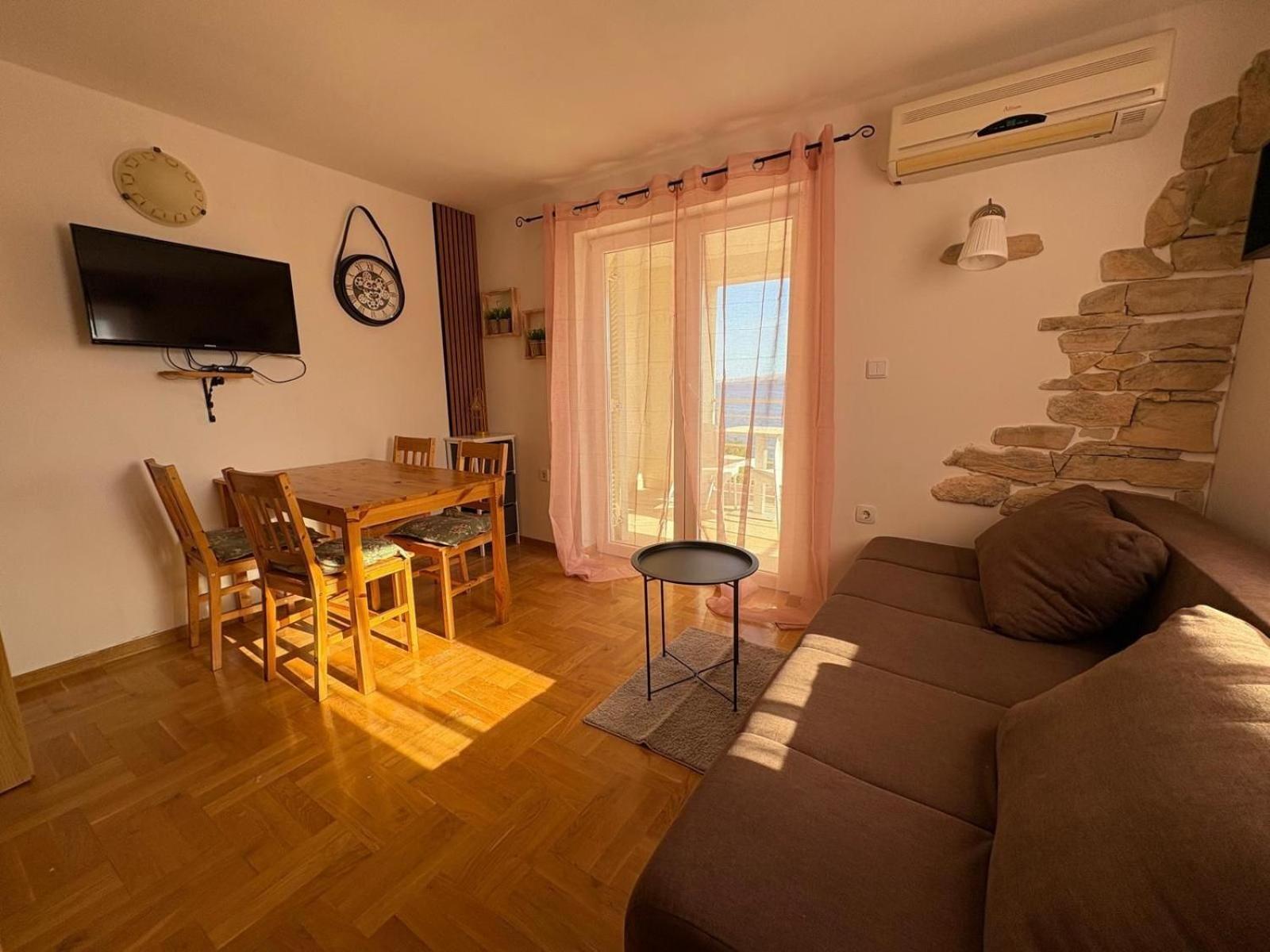 Apartments Neno - 20 M From Beach Ribarica Eksteriør billede